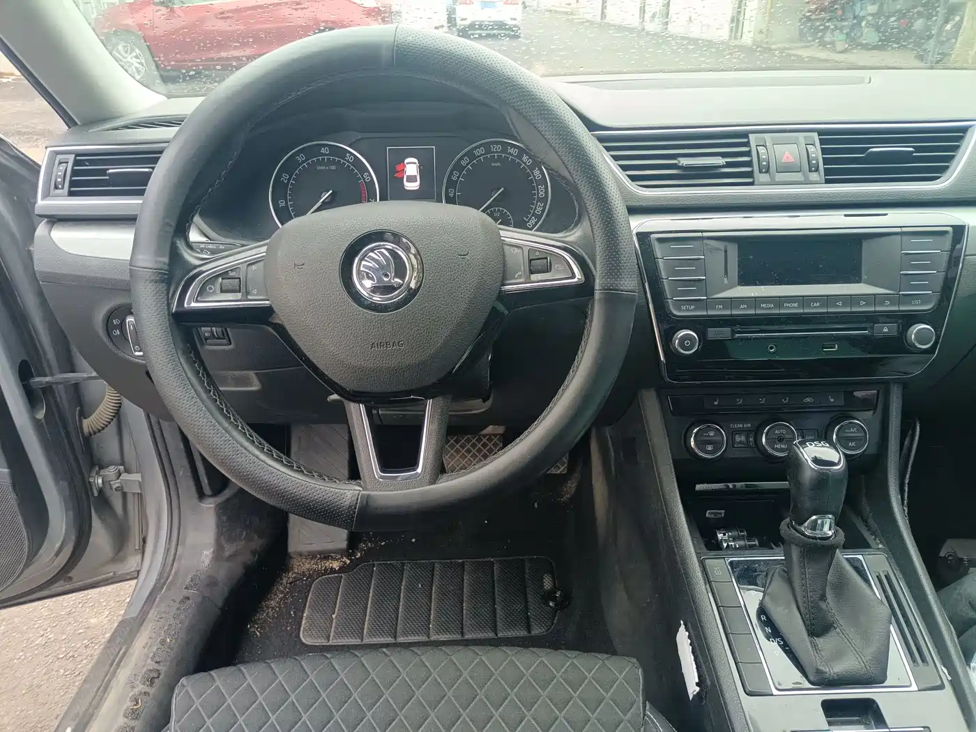 Škoda Superb 2016 TSI280 DSG Pioneer Edition фото 6
