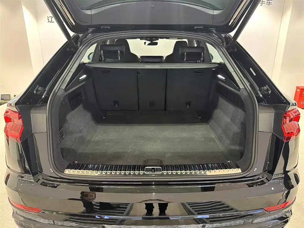 Audi Q8 2023 55 TFSI Premium Sport фото 6