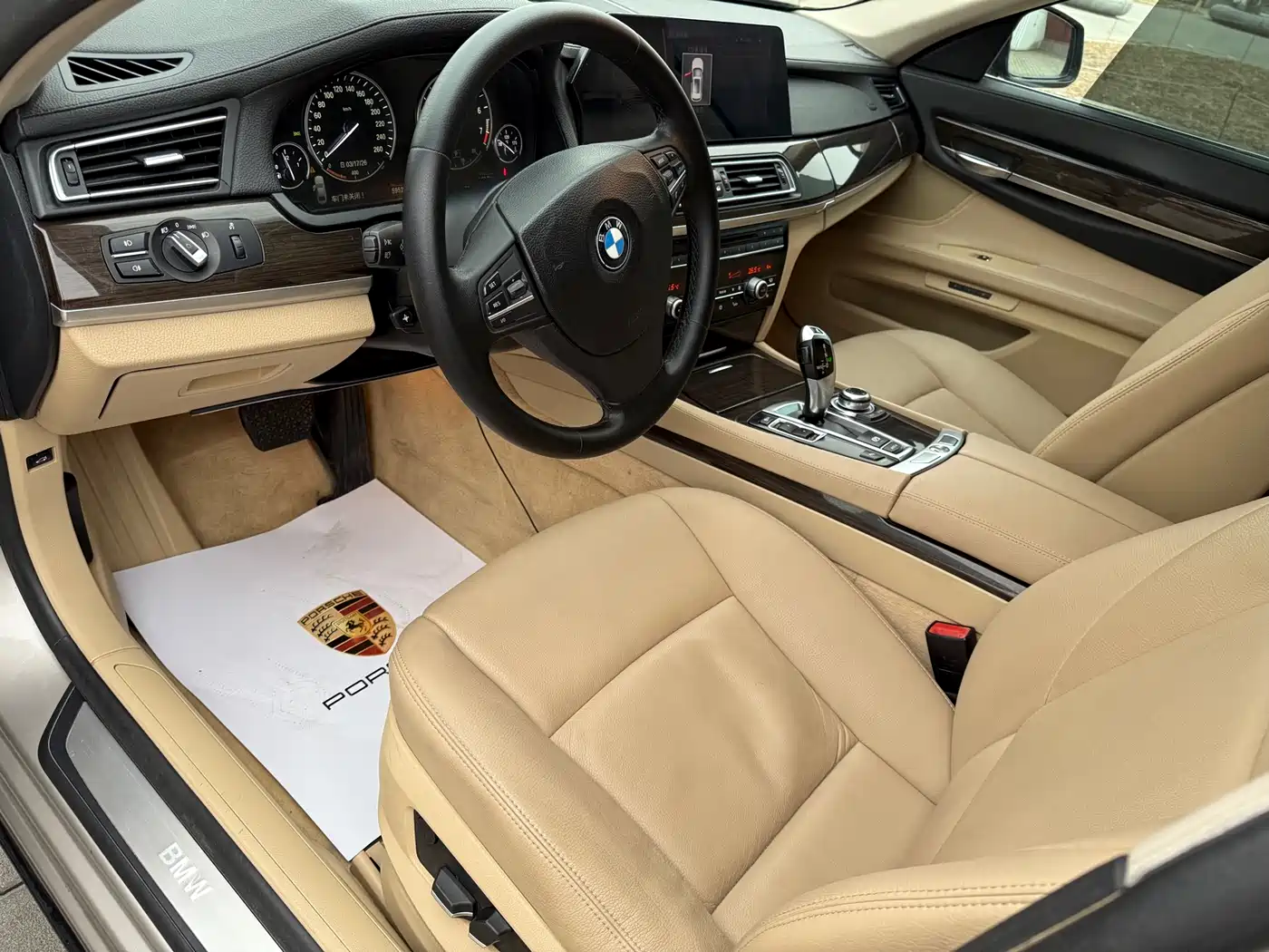 BMW 7 Series 2009 740Li Luxury фото 9