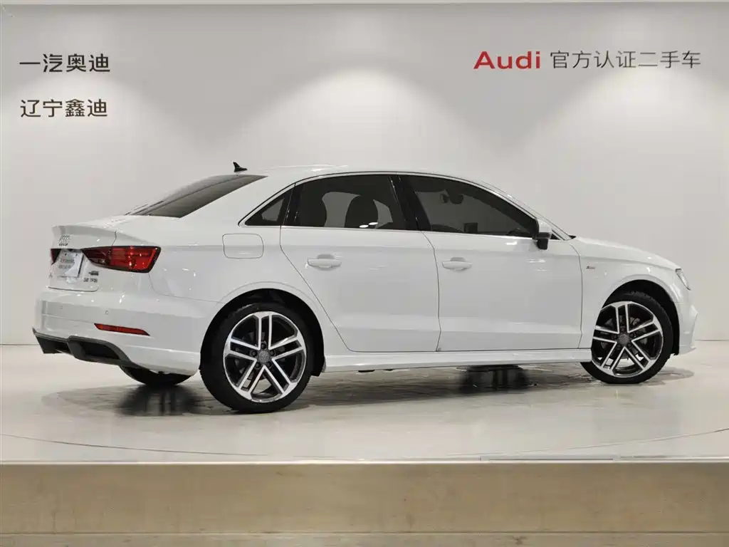 Audi A3 2019 Limousine 35 TFSI Sport China VI фото 4