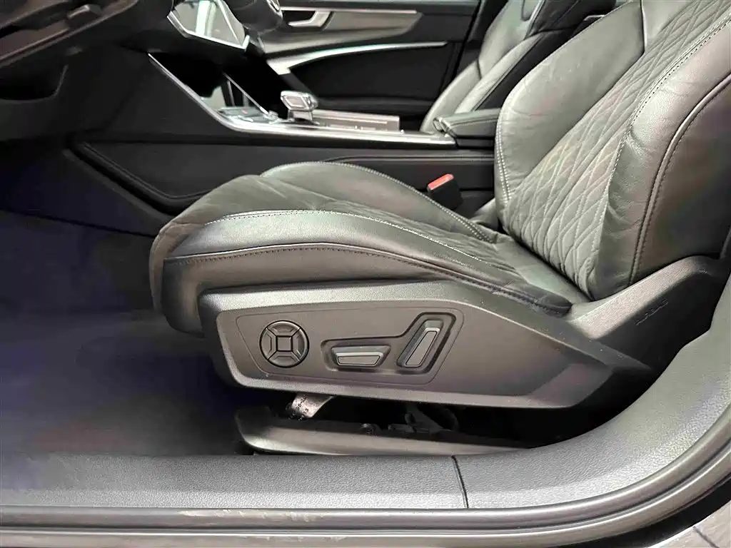 Audi A6L 2021 55 TFSI quattro Premium Dynamic фото 8