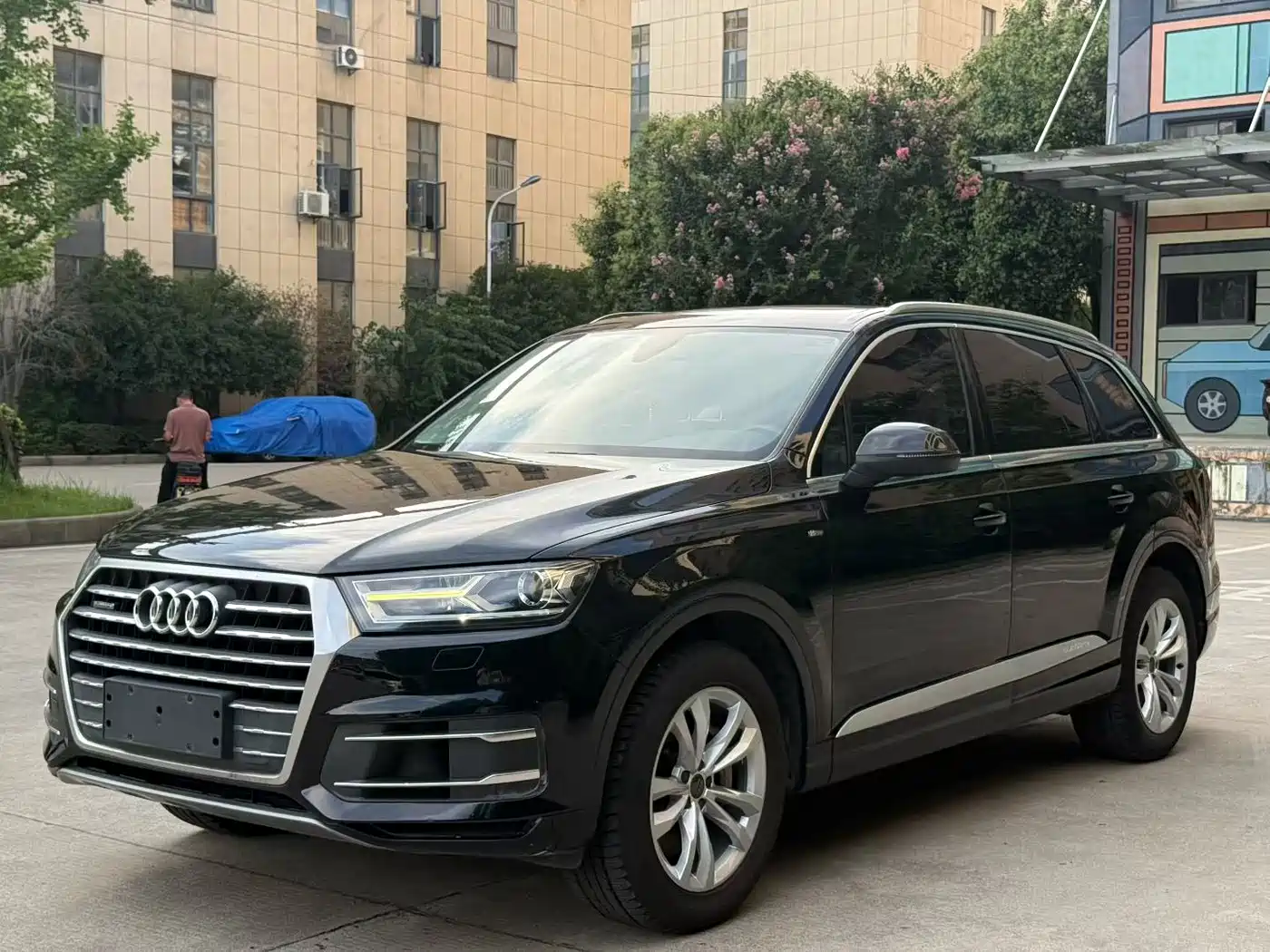 Photo 1 - Audi Q7