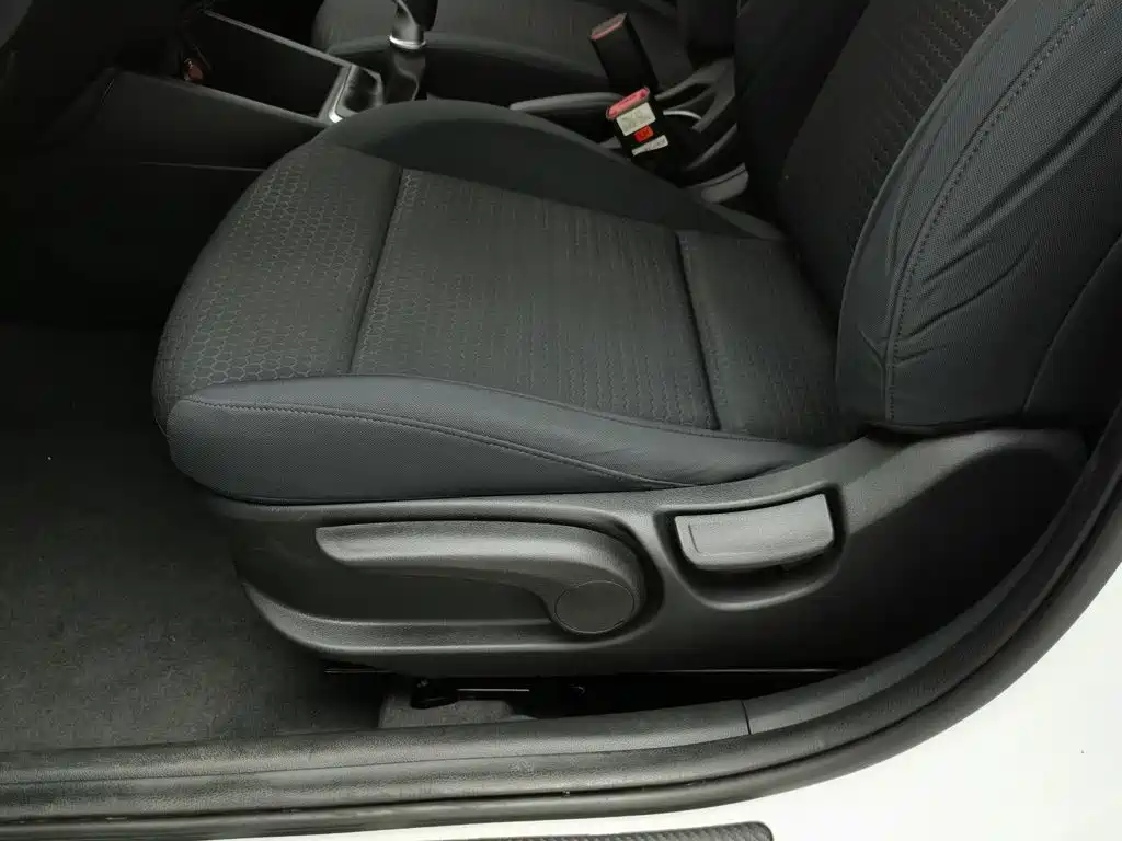 صورة 20 - Hyundai Verna