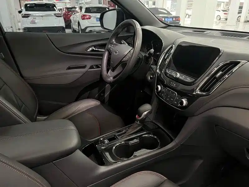 Chevrolet Equinox 2021 550T RS Smart Tuojie Edition фото 8