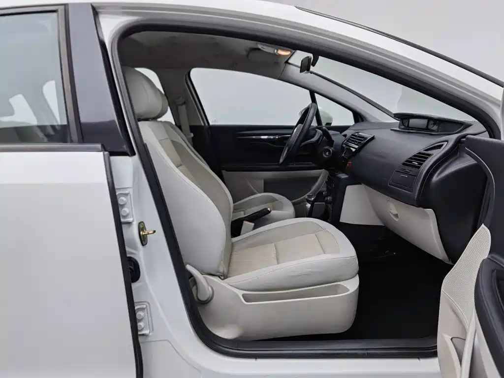 Photo 23 - Citroën C-Quatre