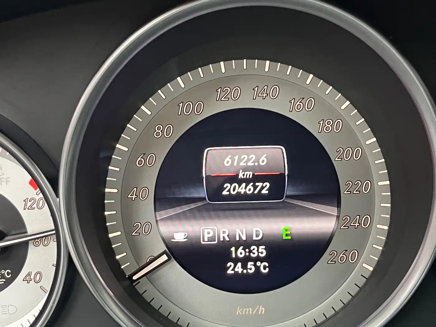 Фото 9 - Mercedes-Benz C-Class