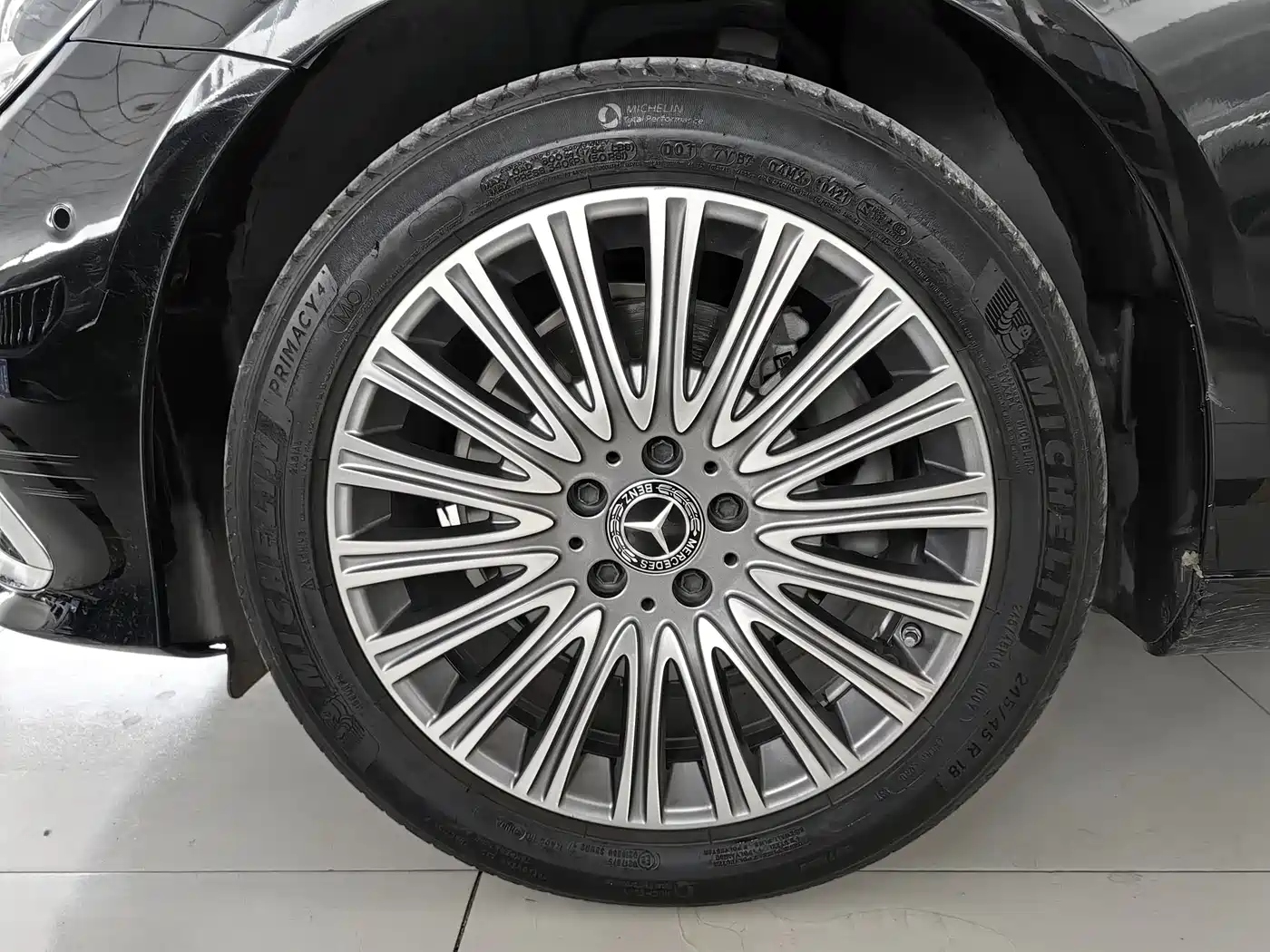 MERCEDES-BENZ E CLASS