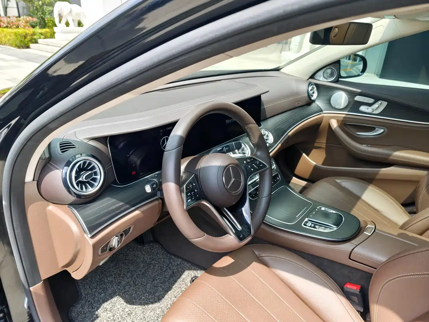 Mercedes-Benz E-Class 2021 E 300 L Fashion фото 23