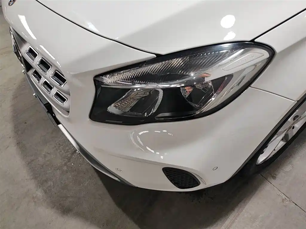 Mercedes-Benz GLA 2017 GLA 200 Dynamic фото 18