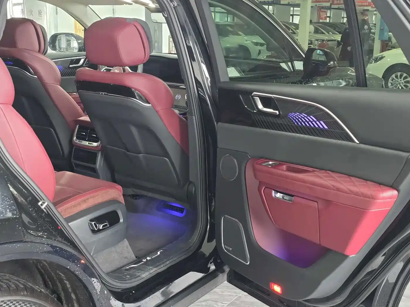 Hongqi E-HS9 2023 2022 690km Qi Xiang Edition (6-seater)