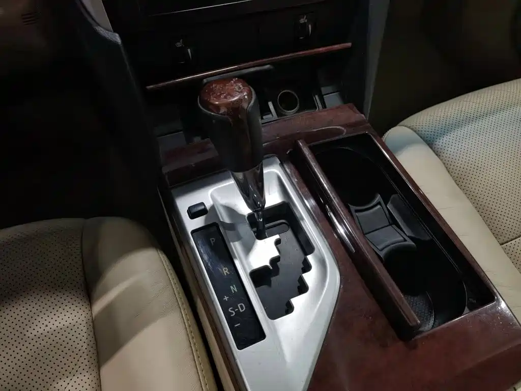 Photo 13 - Toyota Camry