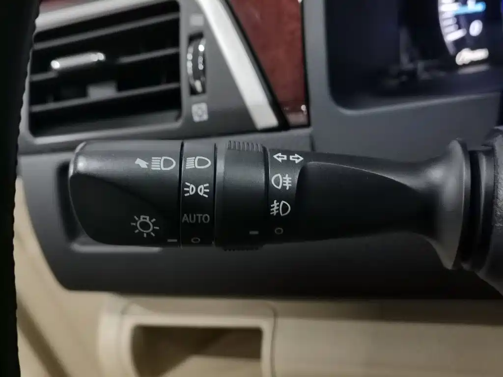 Photo 21 - Toyota Camry