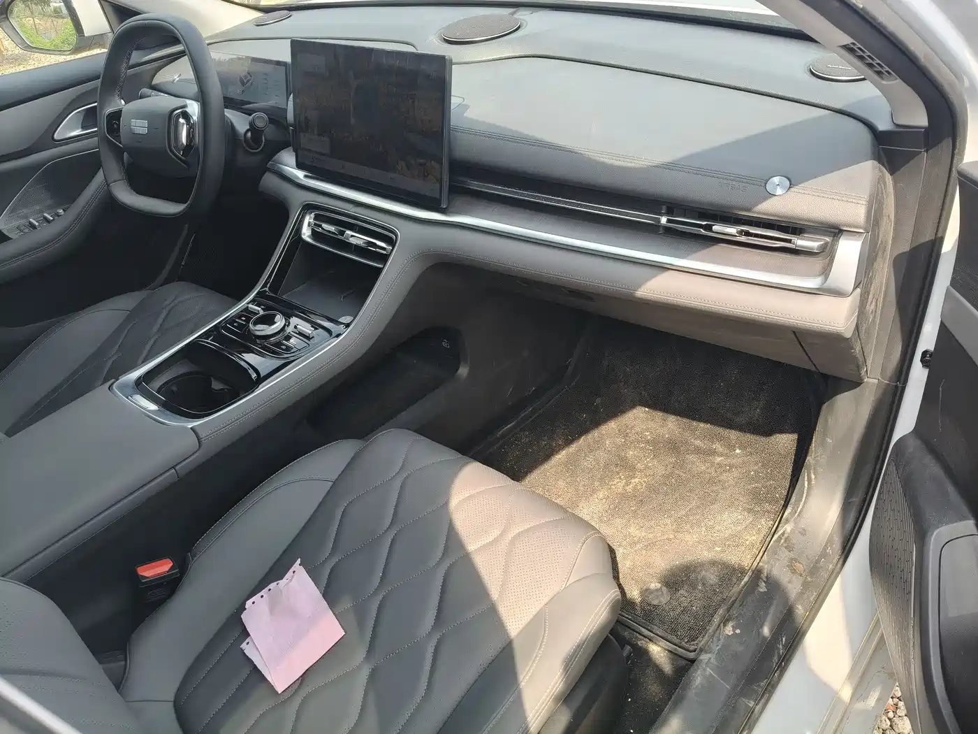 Geely Galaxy Galaxy A7 2025 EM-i 150km Explorer+ Edition фото 9