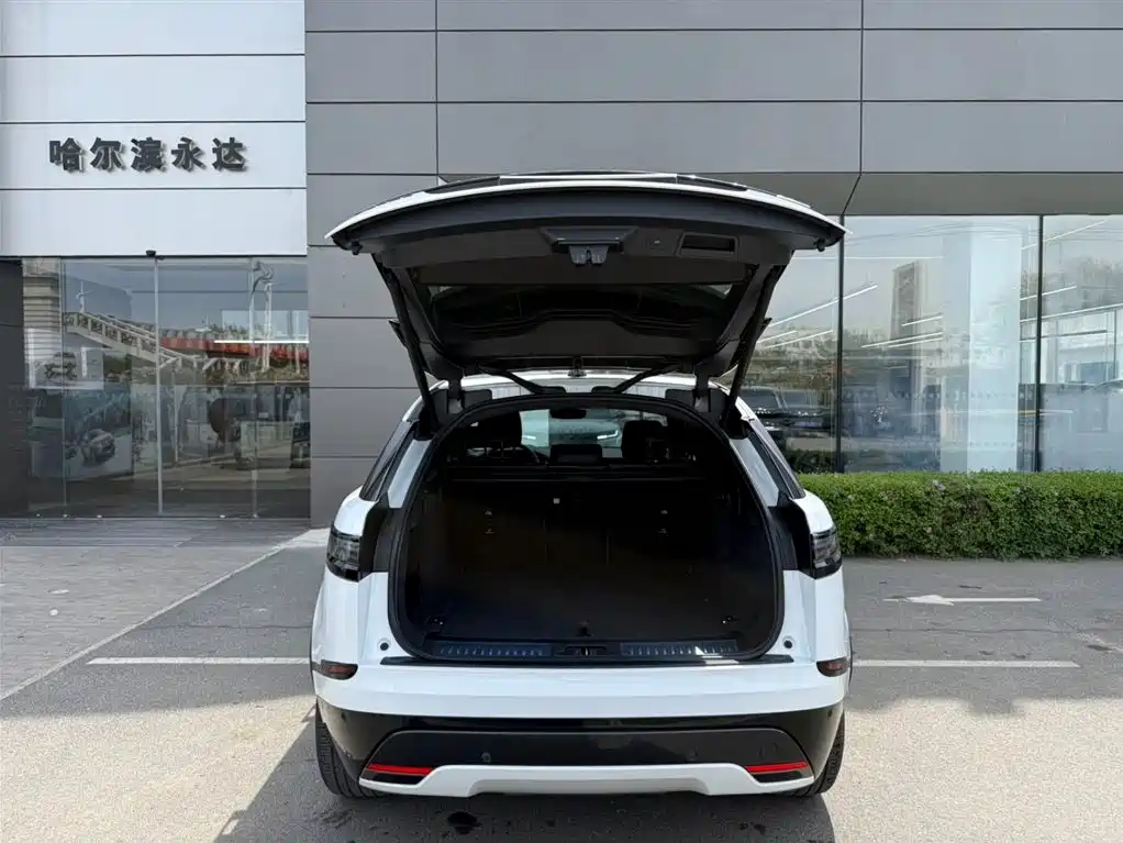 Land Rover Range Rover Velar 2025 Dynamic SE фото 6
