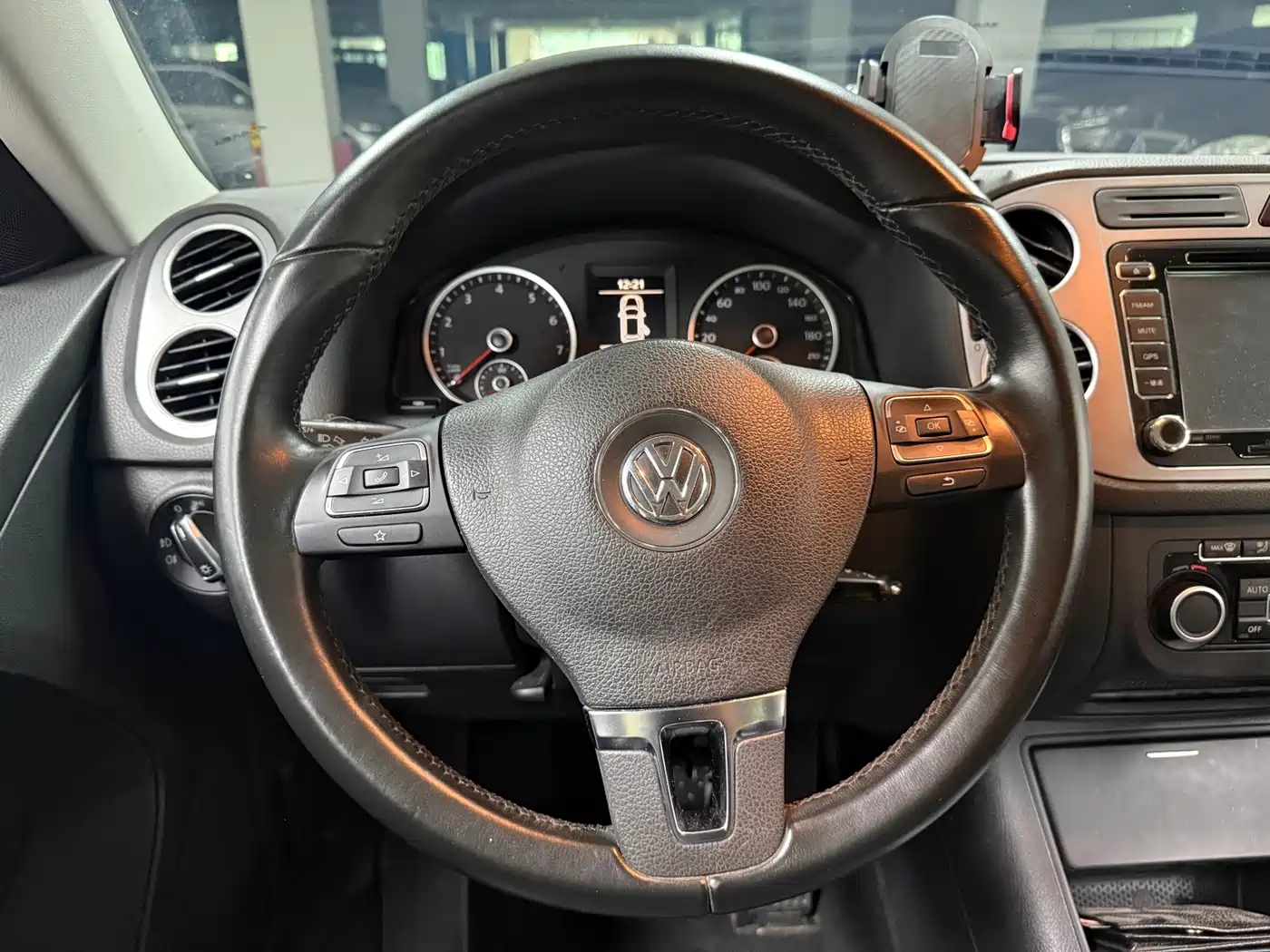 Volkswagen Tiguan 2012 1.8TSI Automatic 2WD Trend Edition фото 15