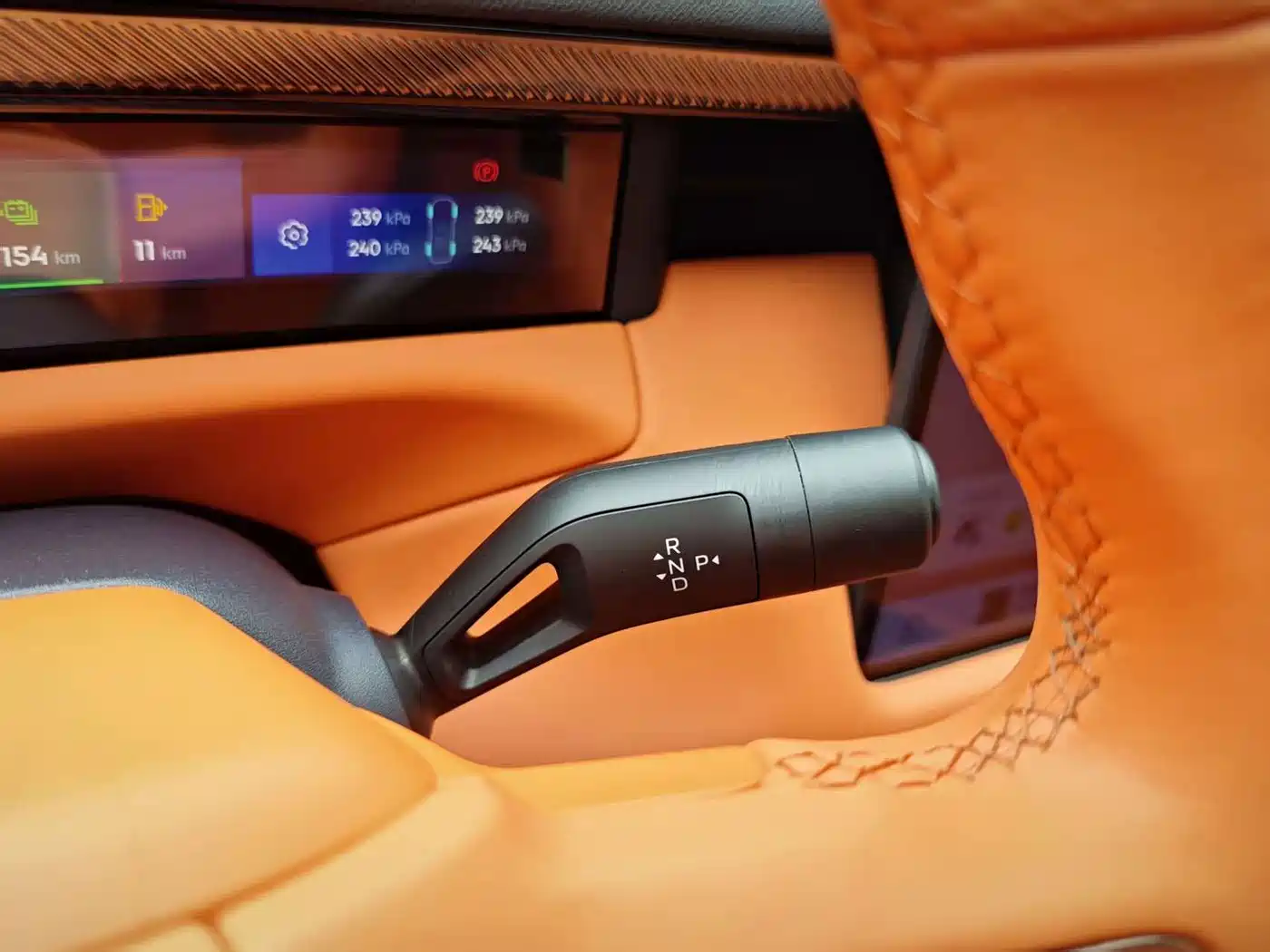 Lynk & Co 900, миниатюра 16