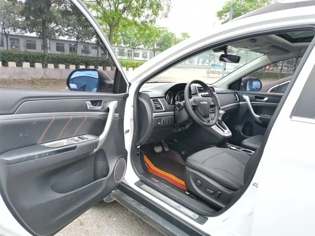 Haval M6 2017 1.5T Automatic 2WD Premium фото 15