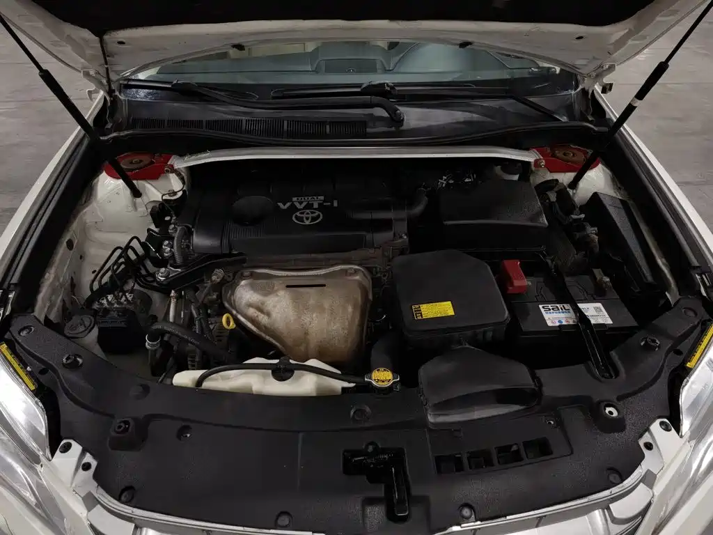 Photo 6 - Toyota Camry