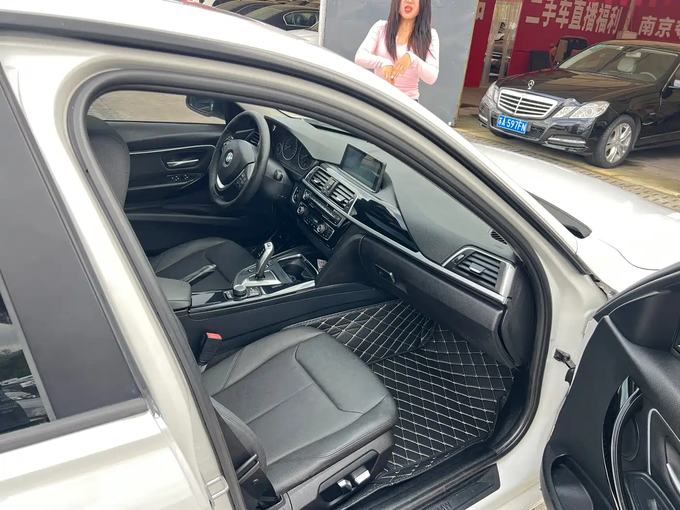 Фото 18 - BMW 3 Series