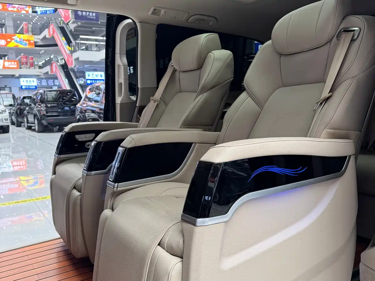 MERCEDES-BENZ V CLASS