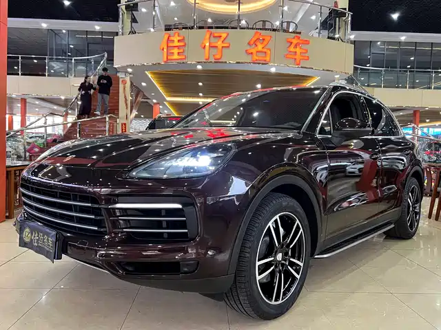 PORSCHE CAYENNE