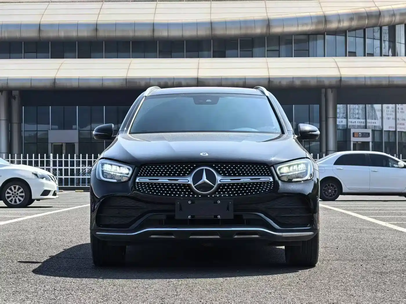 Mercedes-Benz GLC 2022 Model GLC 300 L 4MATIC Dynamic Edition фото 2