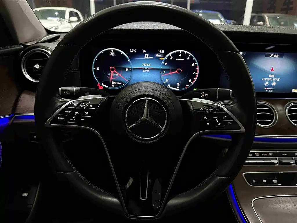 MERCEDES-BENZ E CLASS