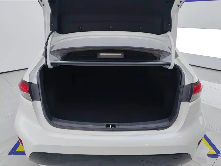 Toyota Levin 2019 Hybrid 1.8H E-CVT Luxury Edition China VI фото 4