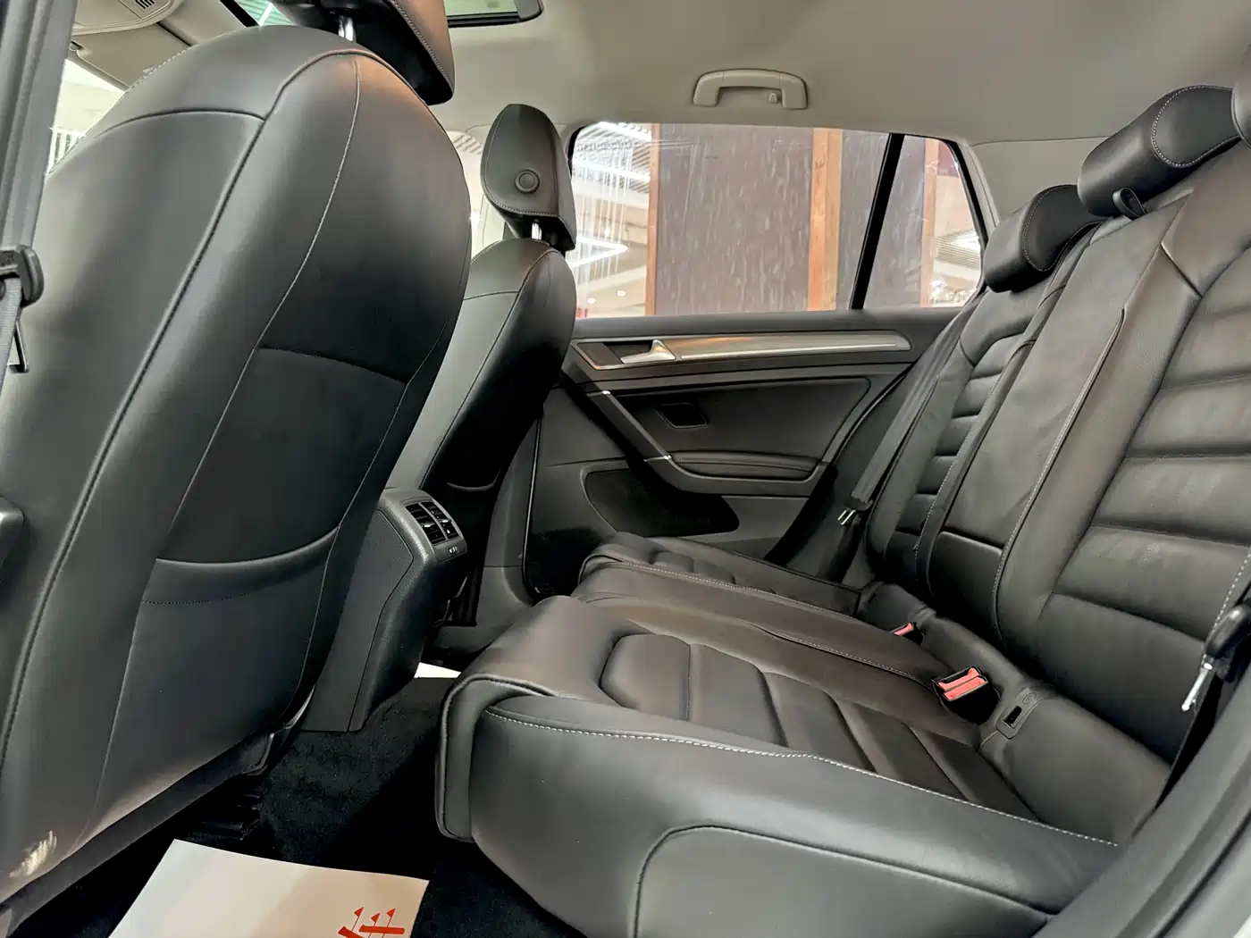 Volkswagen Golf 2016 1.6L Automatic Comfort фото 8