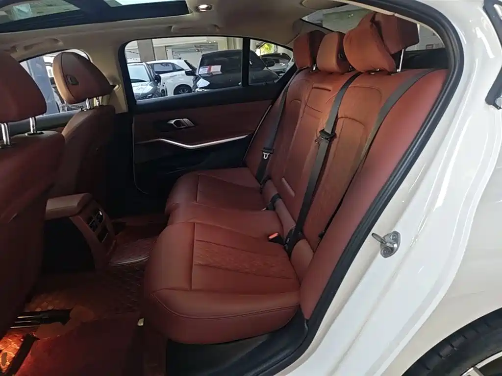 BMW 3 Series 2023 325Li M Sport Package фото 17
