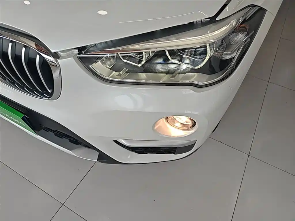 BMW X1 2018 sDrive18Li Premium Model фото 24