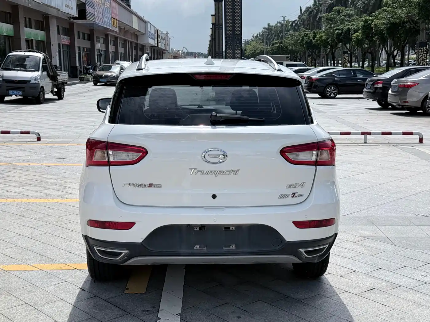 GAC Trumpchi Trumpchi GS4 2015 200T G-DCT Elite Edition фото 8