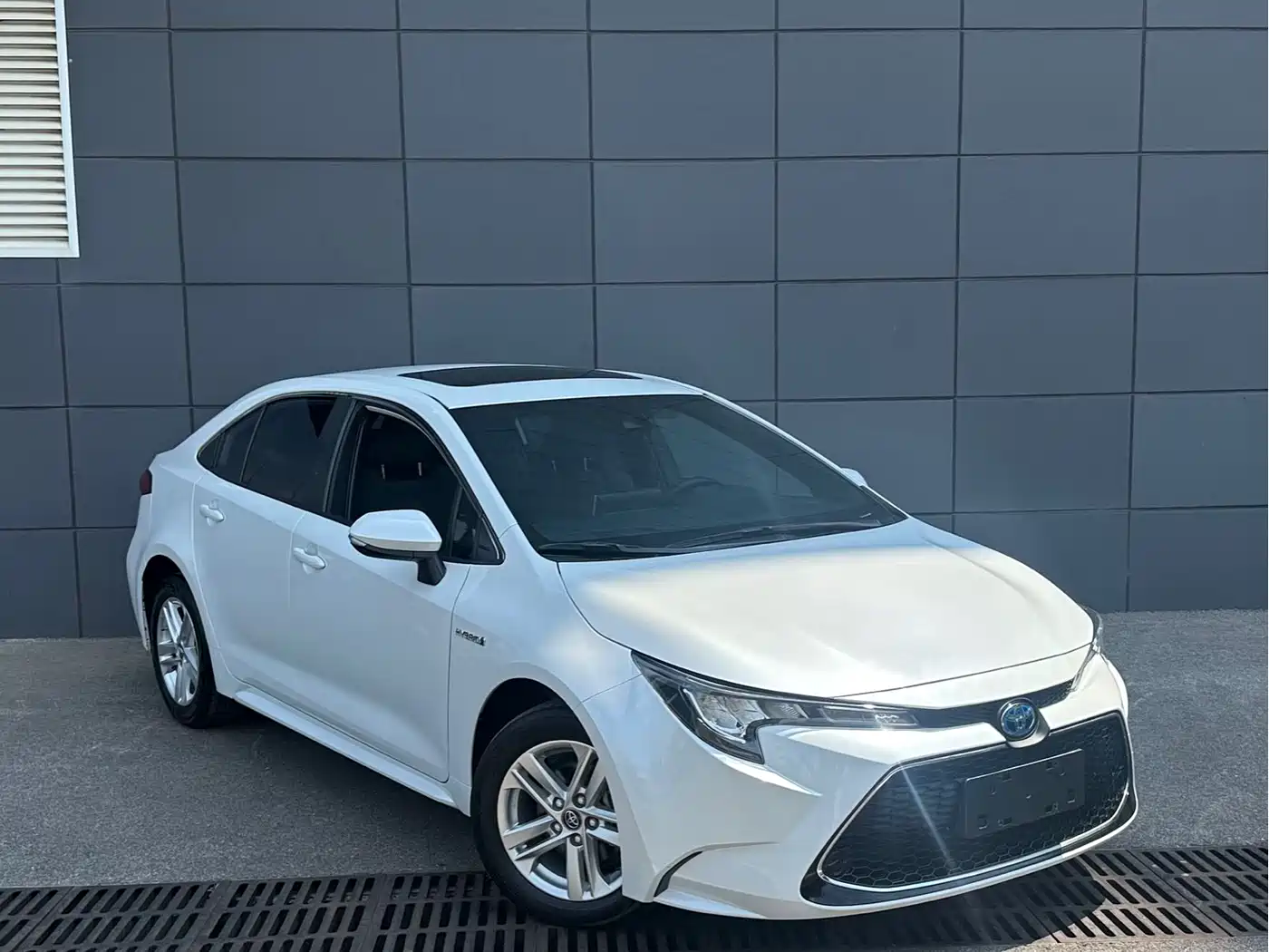 Toyota Levin 2021 Dual Engine 1.8H E-CVT Luxury Edition фото 3