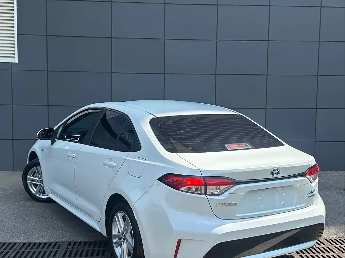 Toyota Levin 2021 Dual Engine 1.8H E-CVT Luxury Edition фото 14