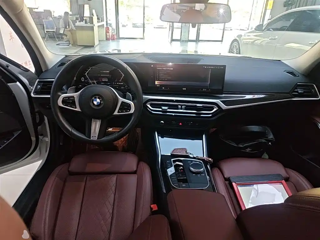 BMW 3 Series 2023 325Li M Sport Package фото 10