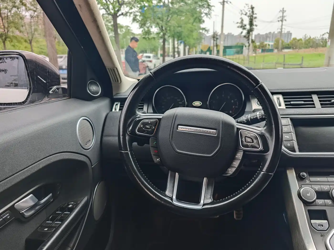 Land Rover Range Rover Evoque (Import) 2014 2.0T 5-door Brilliance Premium фото 15