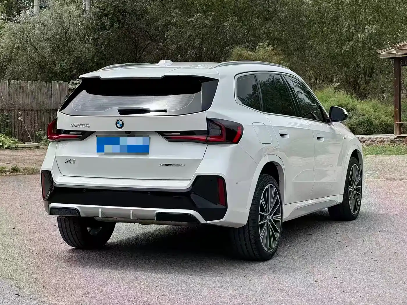 Фото 9 - BMW X1