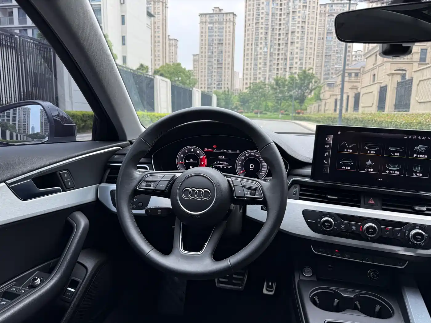 Audi A4L 2020 40 TFSI Fashion Dynamic Edition фото 14