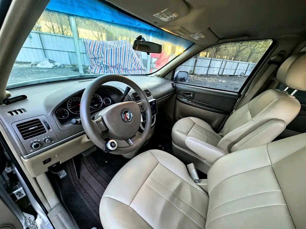 Buick GL8 2013 2.4L Comfort Edition фото 6