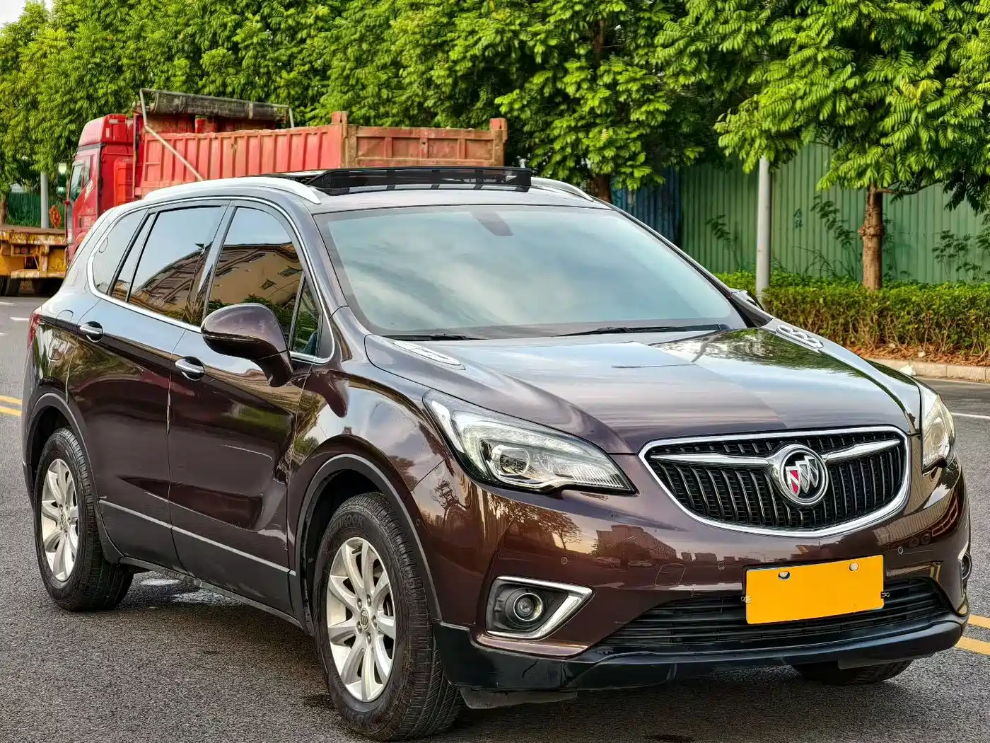 Photo 3 - Buick Envision Plus