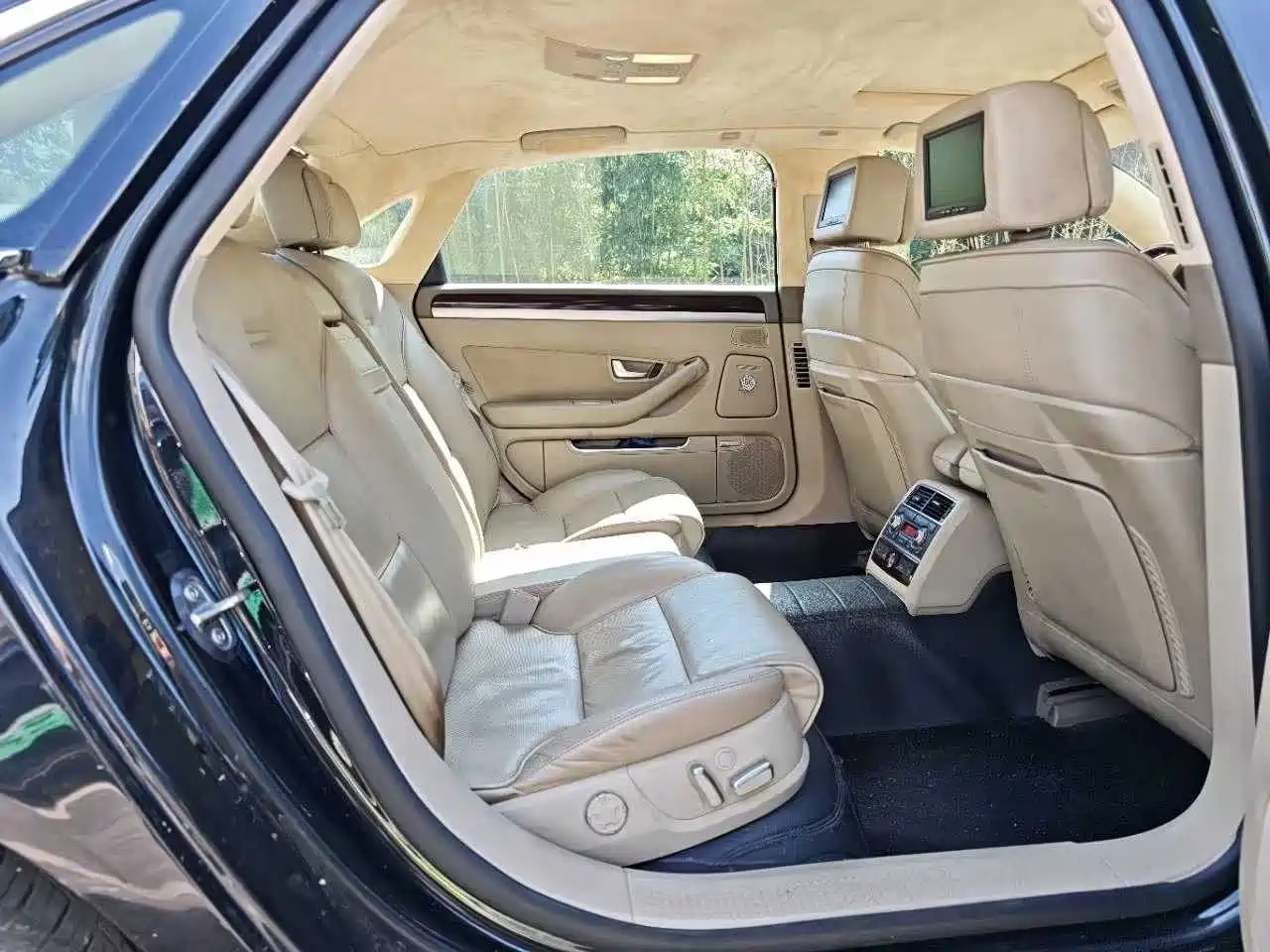 Audi A8 2008 A8L 4.2 FSI Prestige фото 16