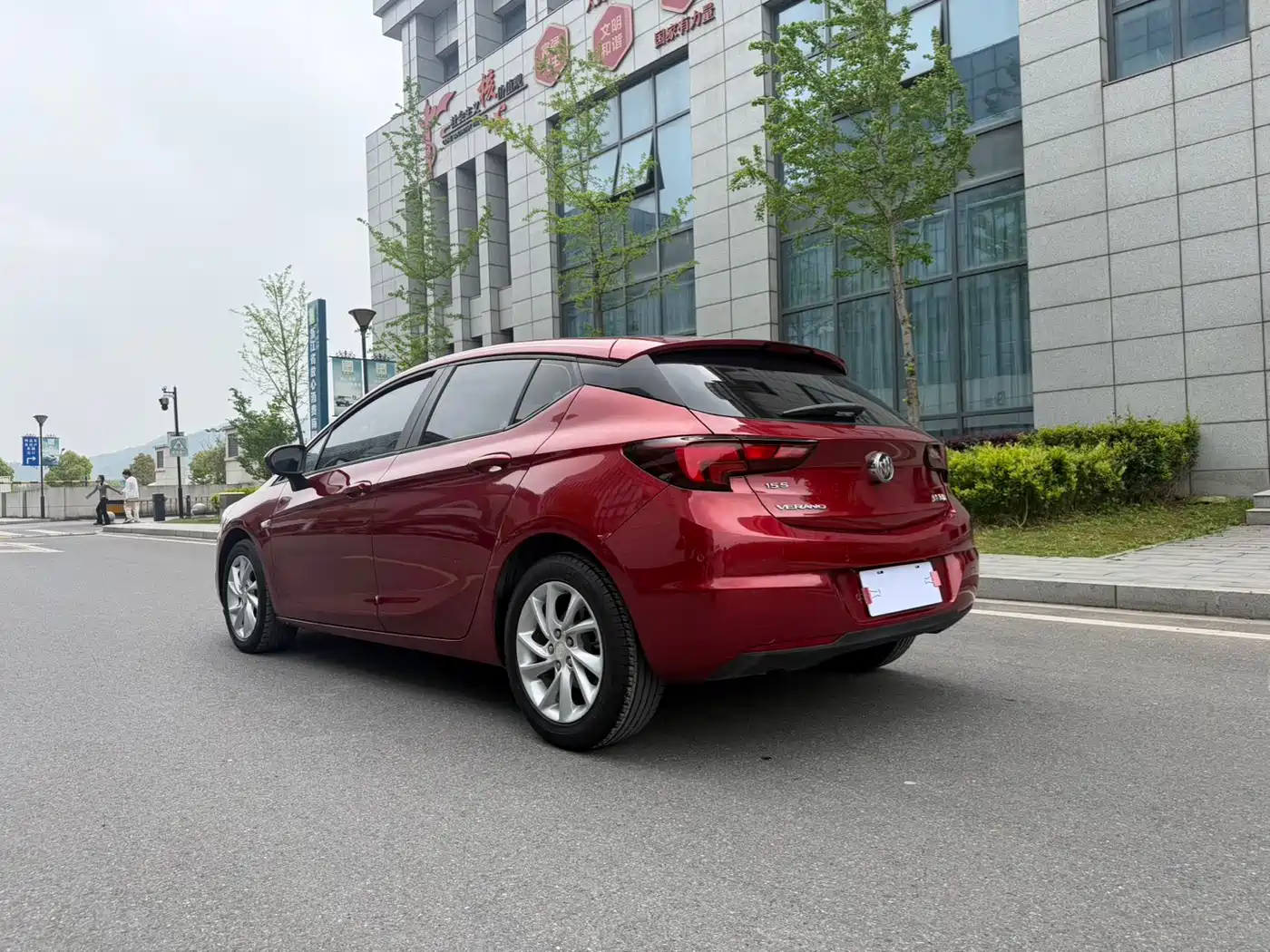 Buick Verano 2018 Hatchback 15S Automatic Leading фото 7