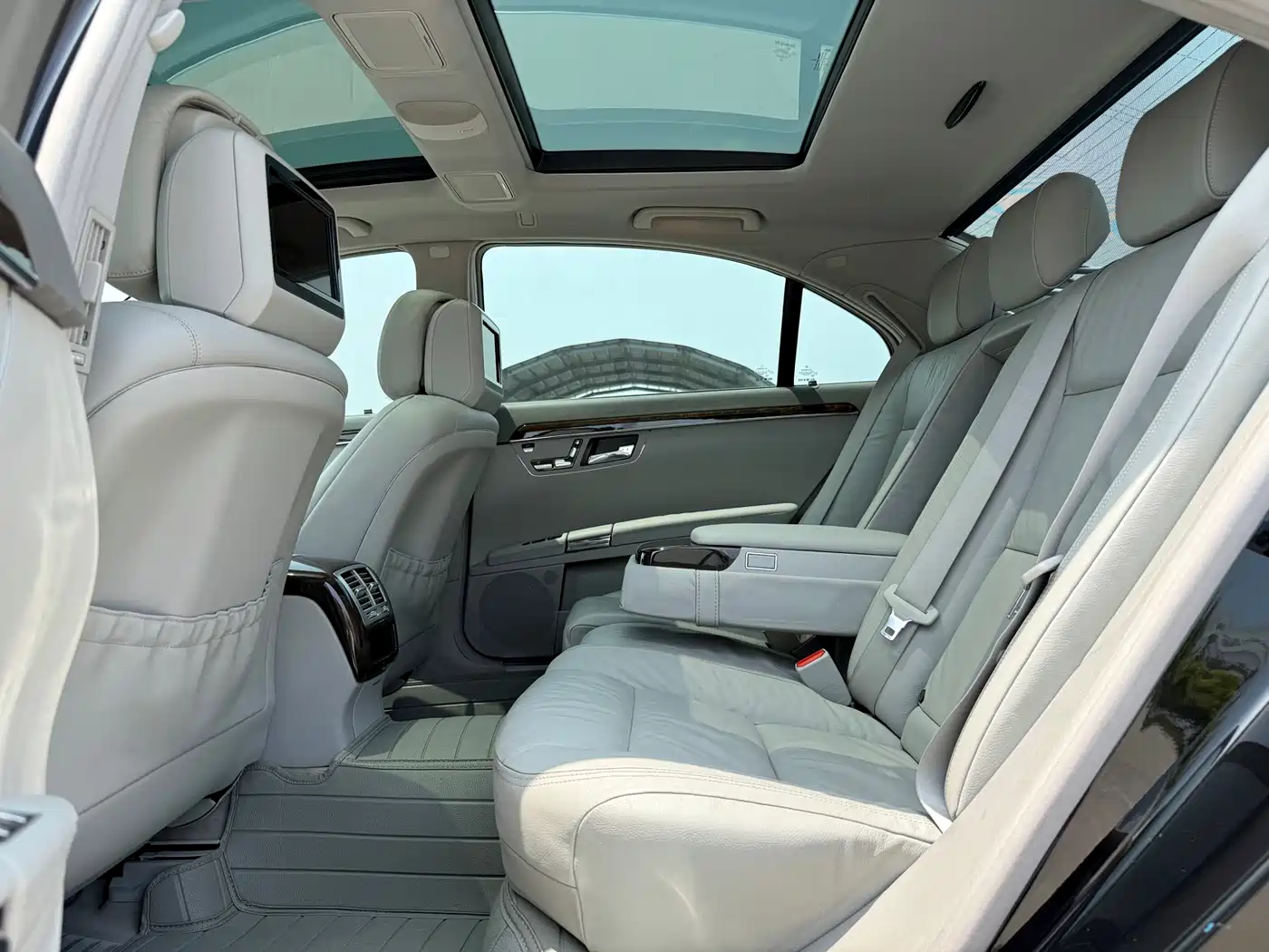 Mercedes-Benz S-Class 2010 S 300 L Business фото 27