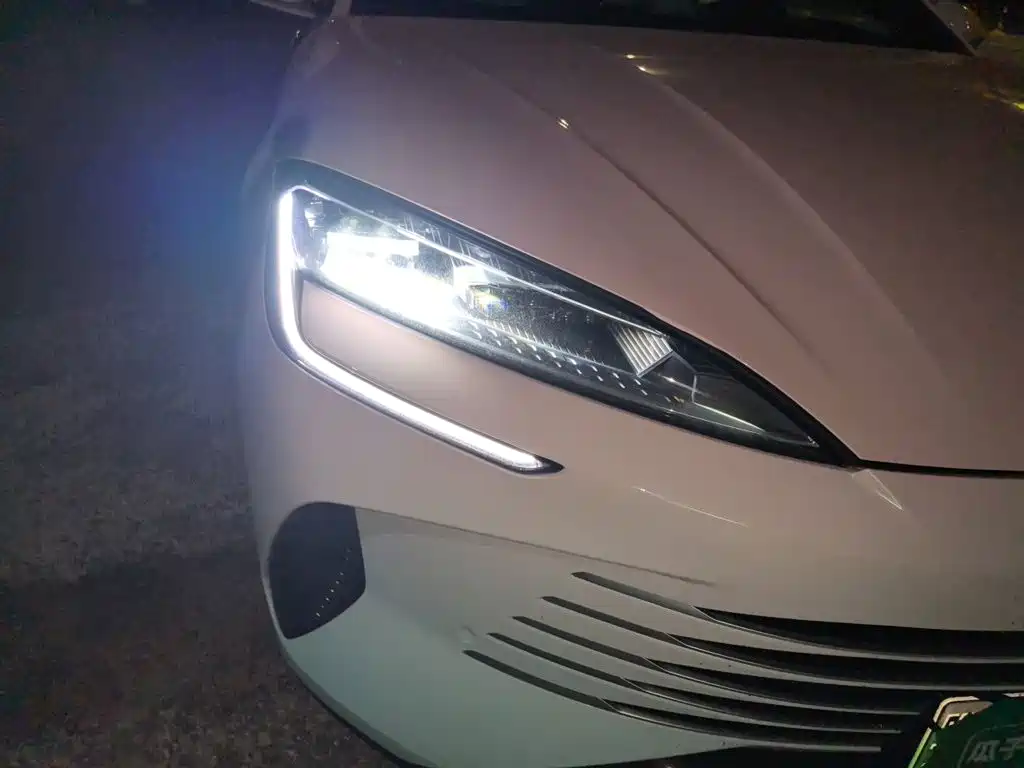BYD Seal 2024 2024 Glory Edition DM-i 1.5L 121km Luxury