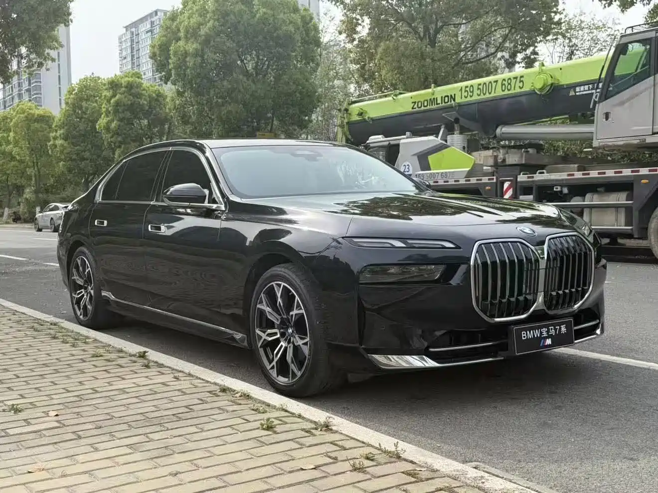 Фото 3 - BMW 7 Series
