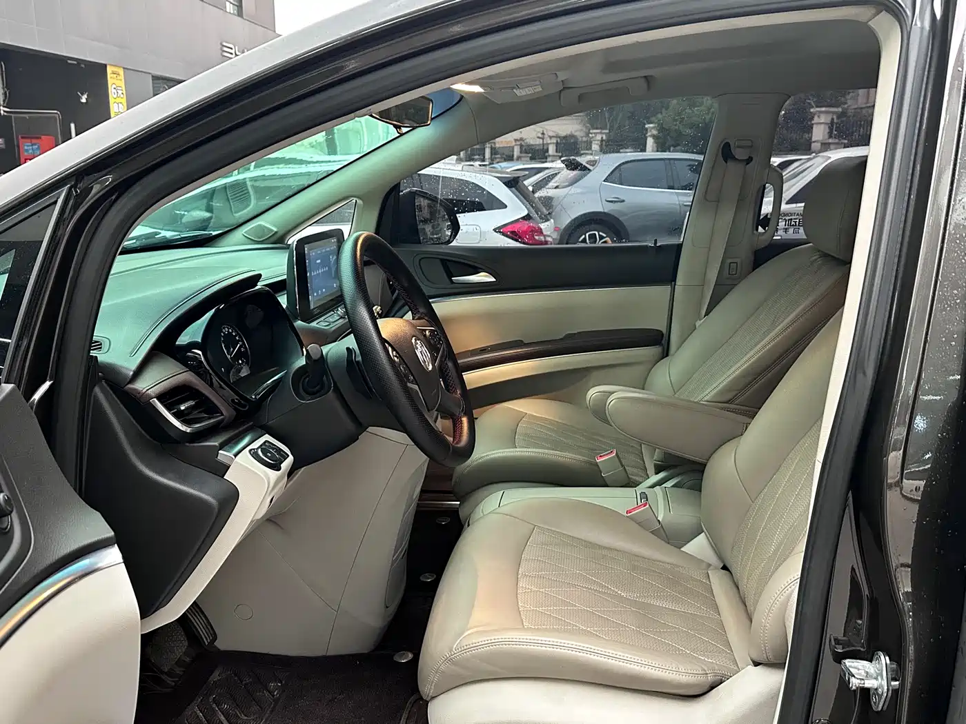 Buick GL8 2021 Land Business Class 652T Comfort фото 7