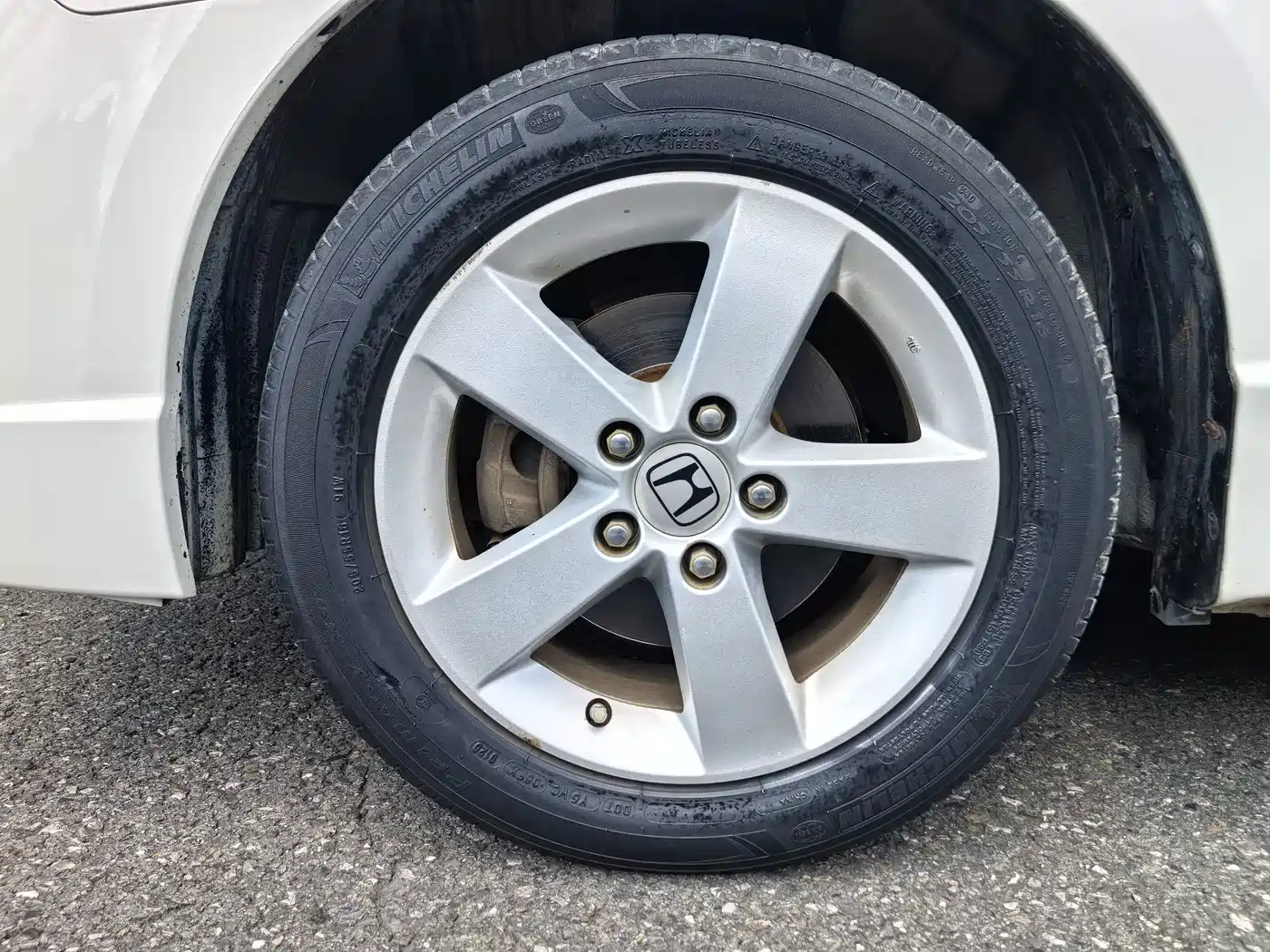 CIIMO CIIMO 2014 2012 1.8L Manual