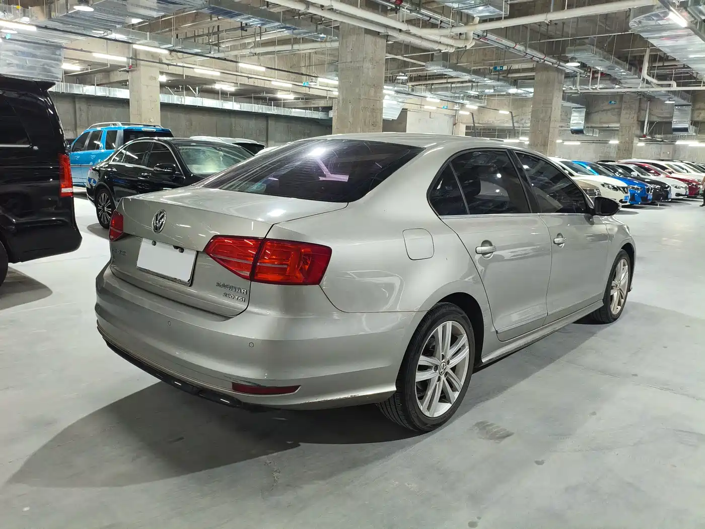 Volkswagen Sagitar 2018 280TSI DSG Spark Edition фото 7