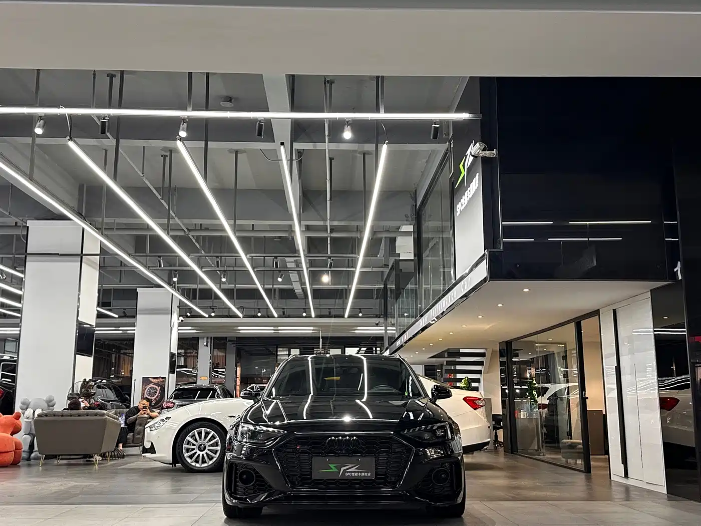 Audi RS 4 2022 2022 RS4 Avant Obsidian Edition