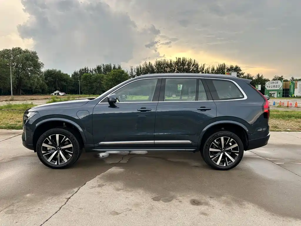 Volvo XC90 Plug-in Hybrid 2026 2025 Facelift T8 Smart Premium Luxury 7-seater